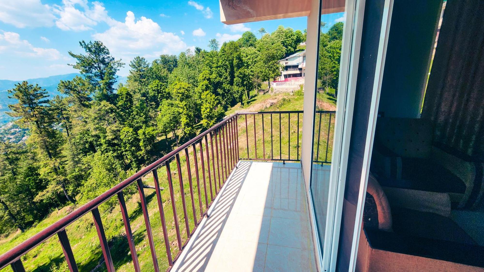 Delano Residence Murree Esterno foto